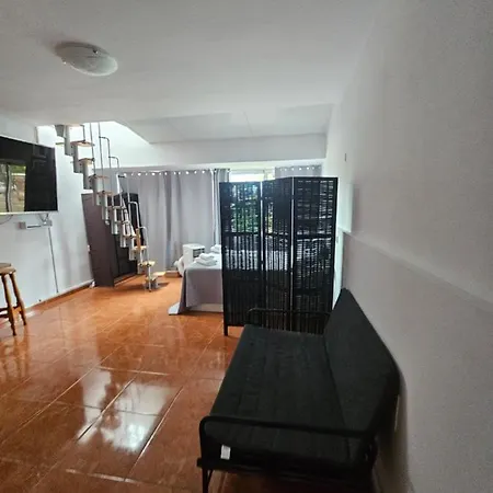 Privatunterkunft Captain Morgan House *
