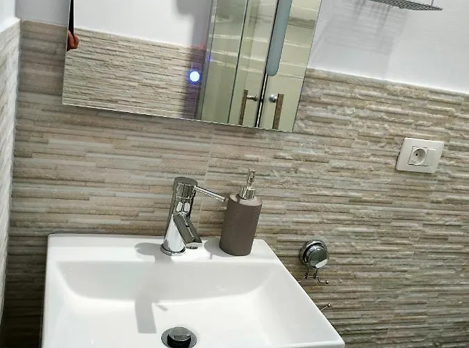 Captain Morgan House Homestay *