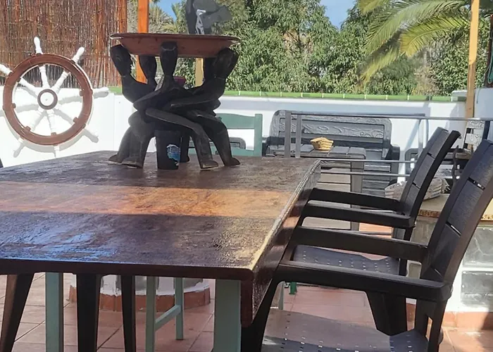 Homestay Captain Morgan House